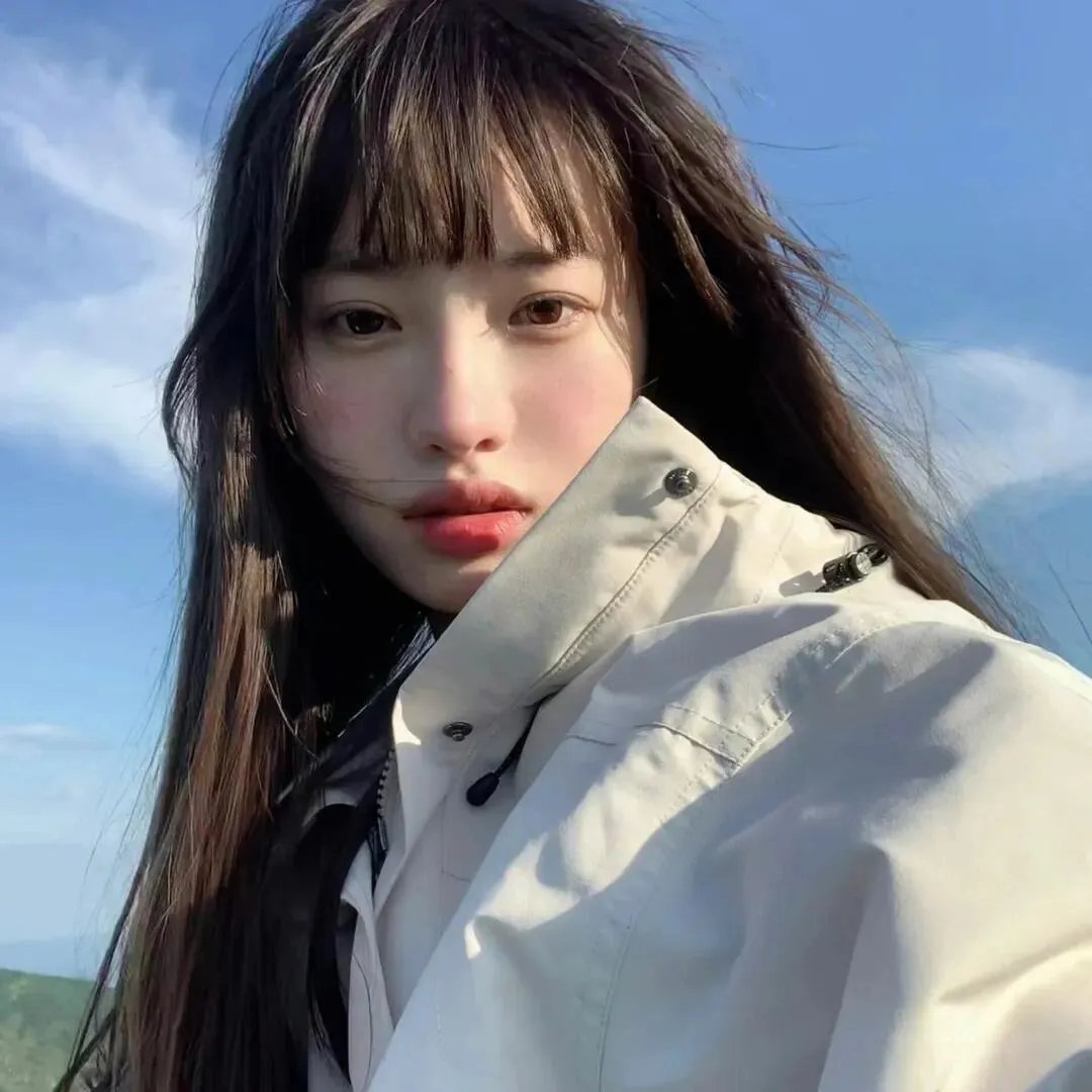 两个独立包装的女人